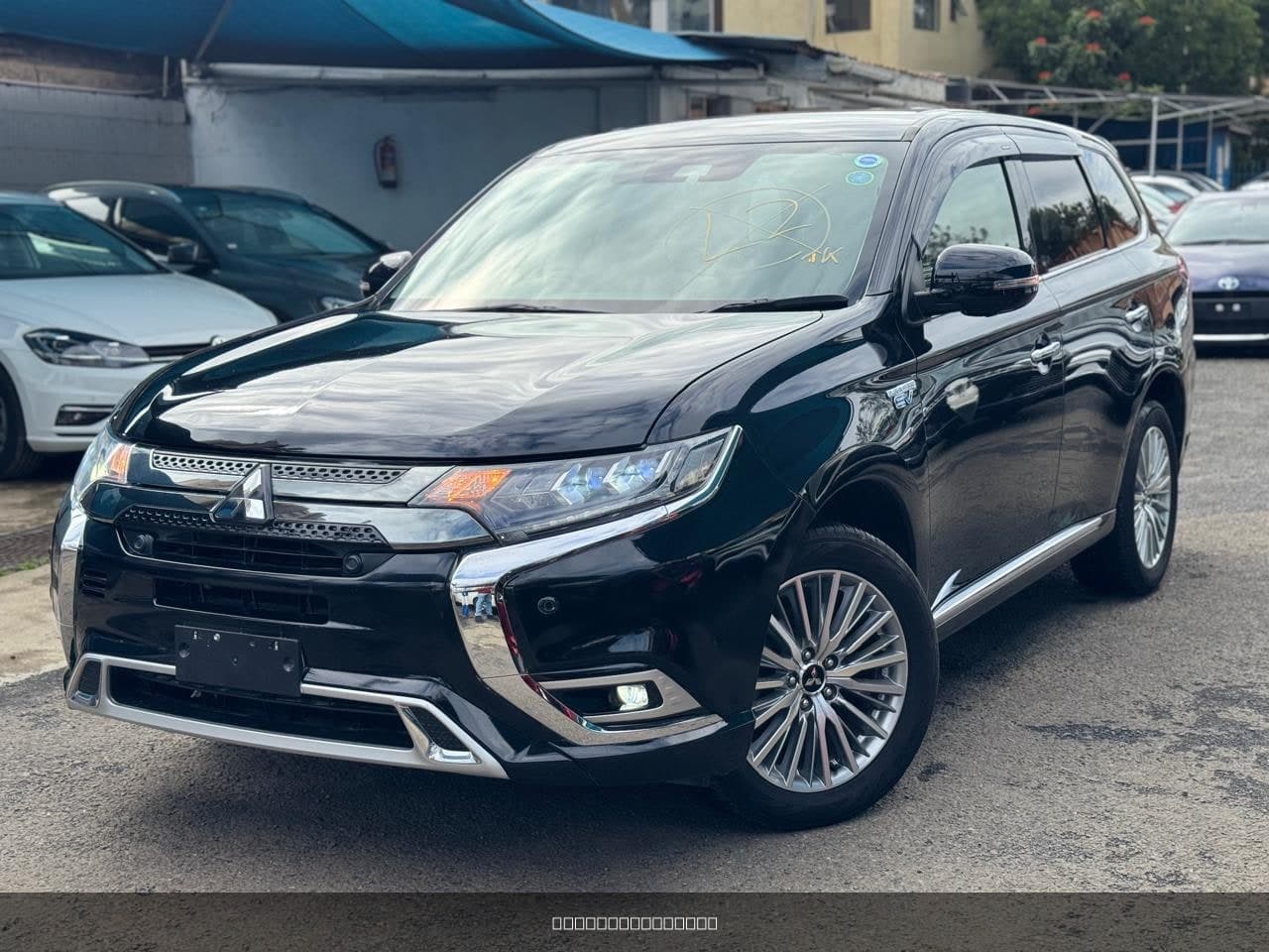 2019 Mitsubishi Outlander image 3
