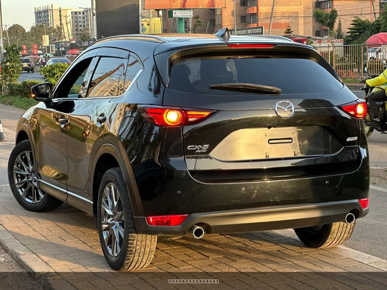 2019 Mazda CX-5 XDL image 4