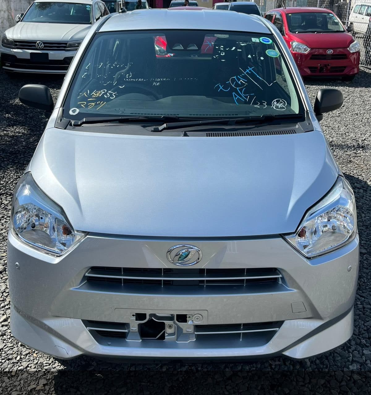 2019 Dihatsu Mira image 2