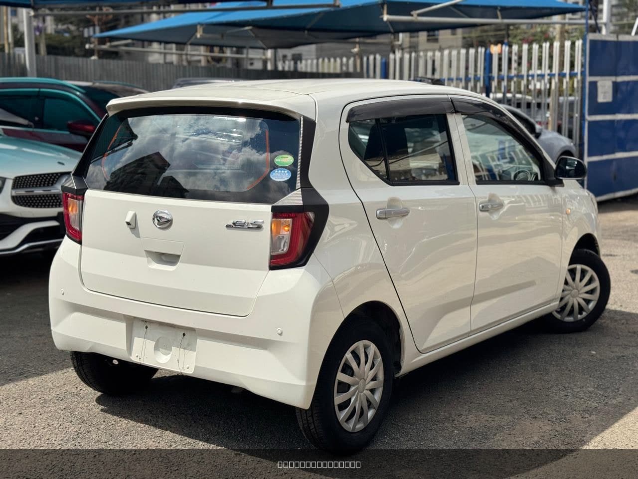 2020 Daihatsu Mira image 3