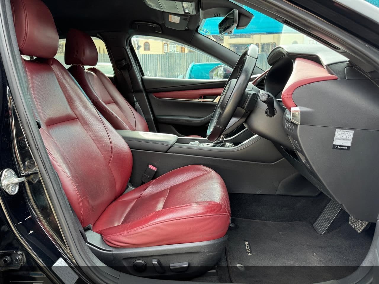 2019 Mazda 3 BURGUNDY PACKAGE image 4
