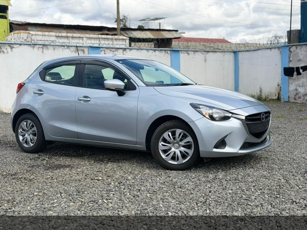 2018 Mazda Demio image 2