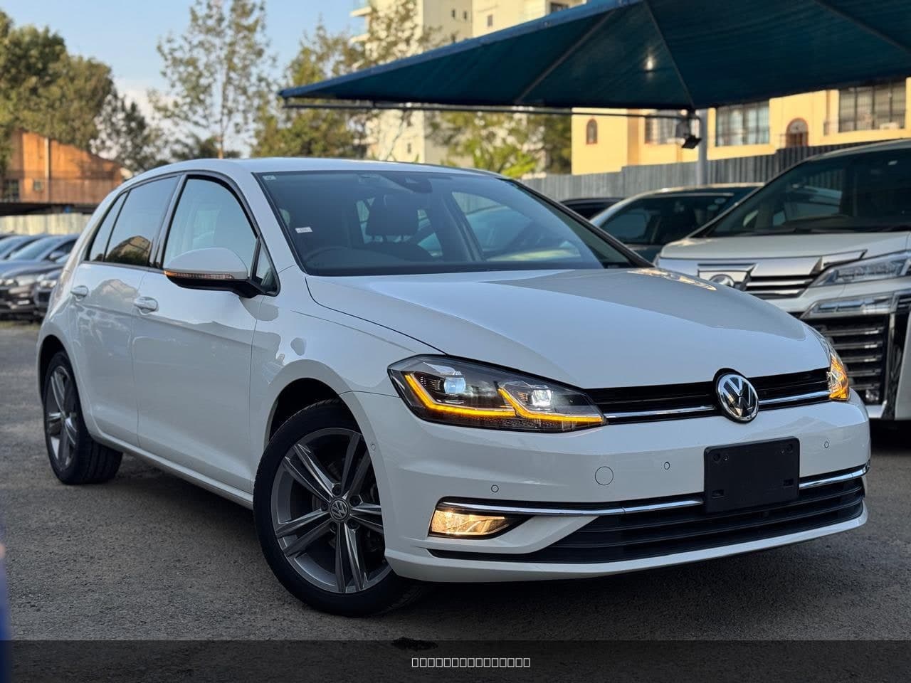 2019 Volkswagen Golf TSI image 2