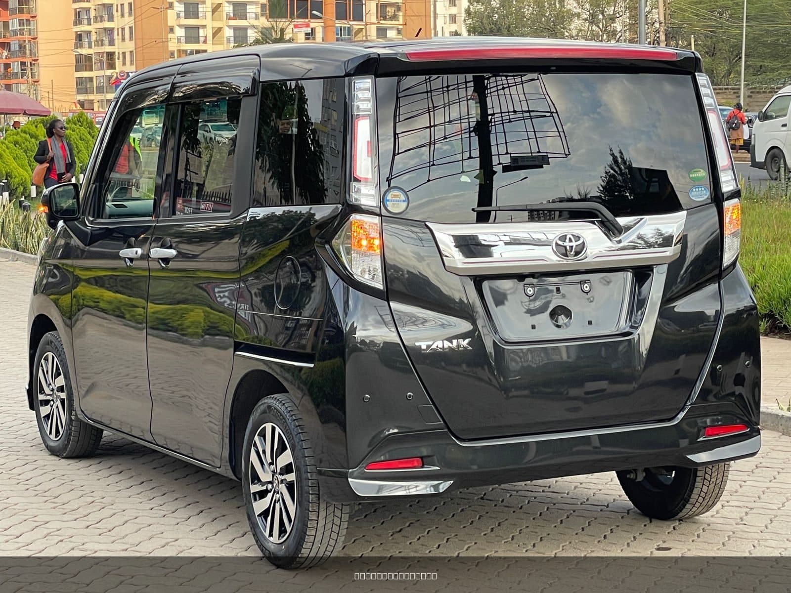 2019 Toyota Tank image 3