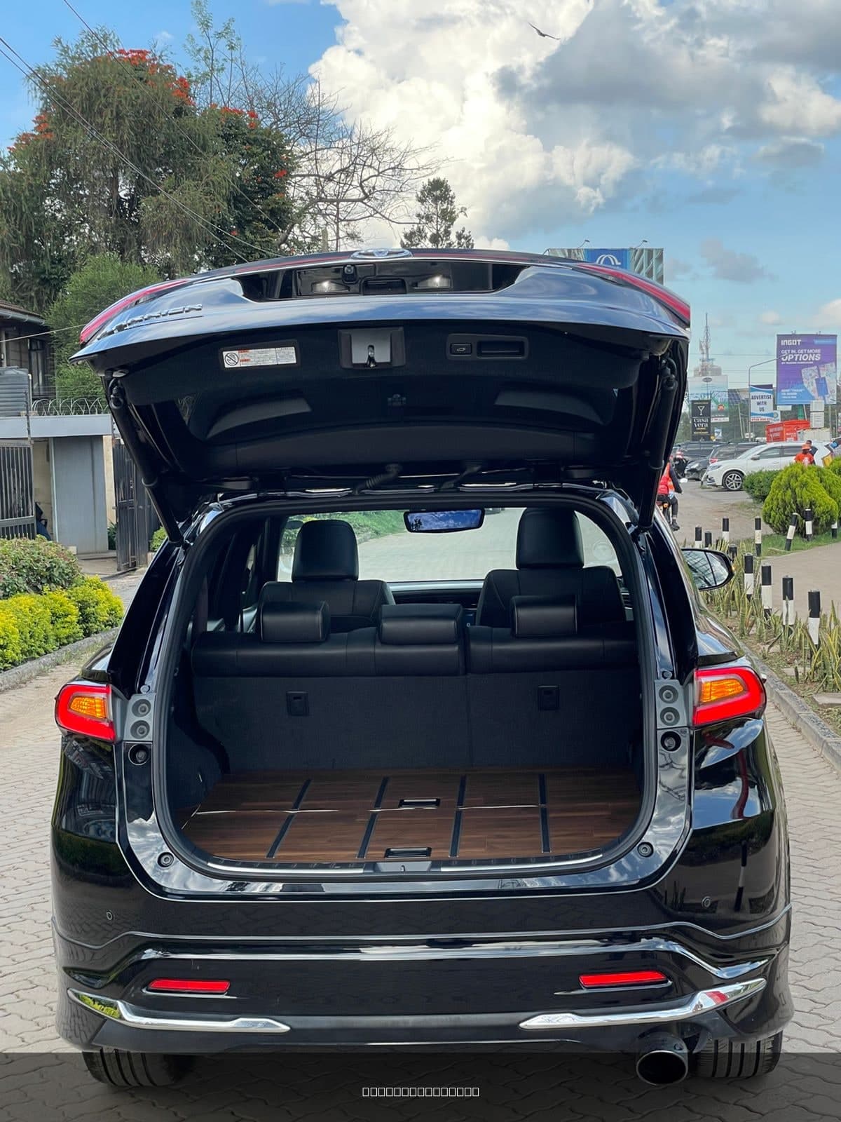 2019 Toyota Harrier image 2