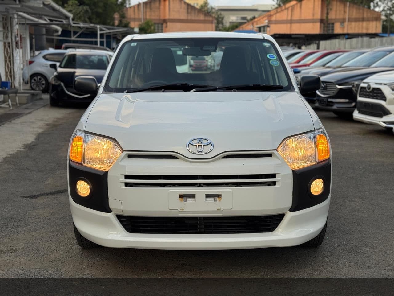 2019 Toyota Probox image 2