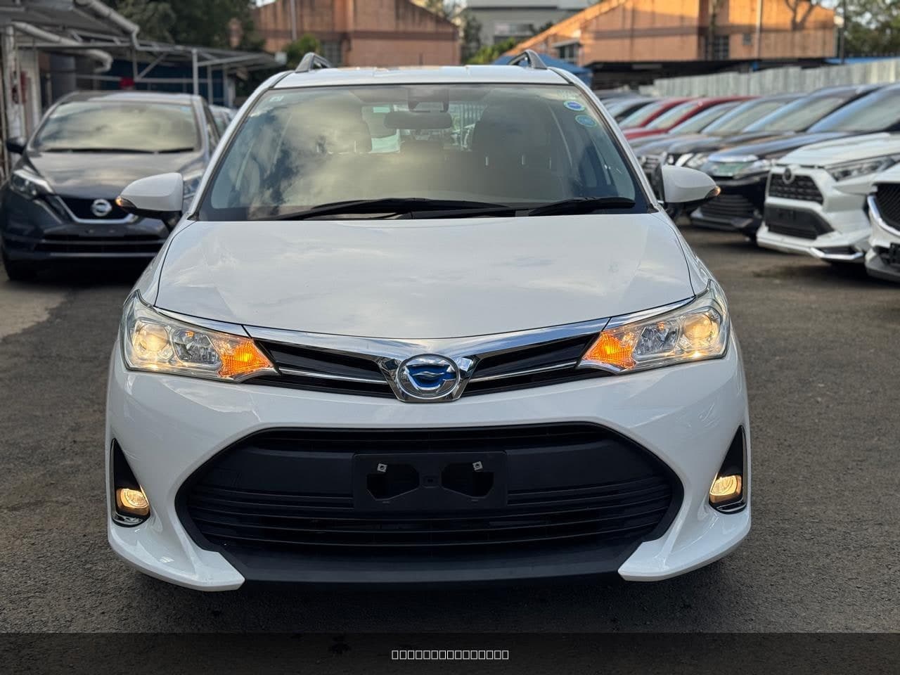 2019 Toyota Fielder Hybrid image 2