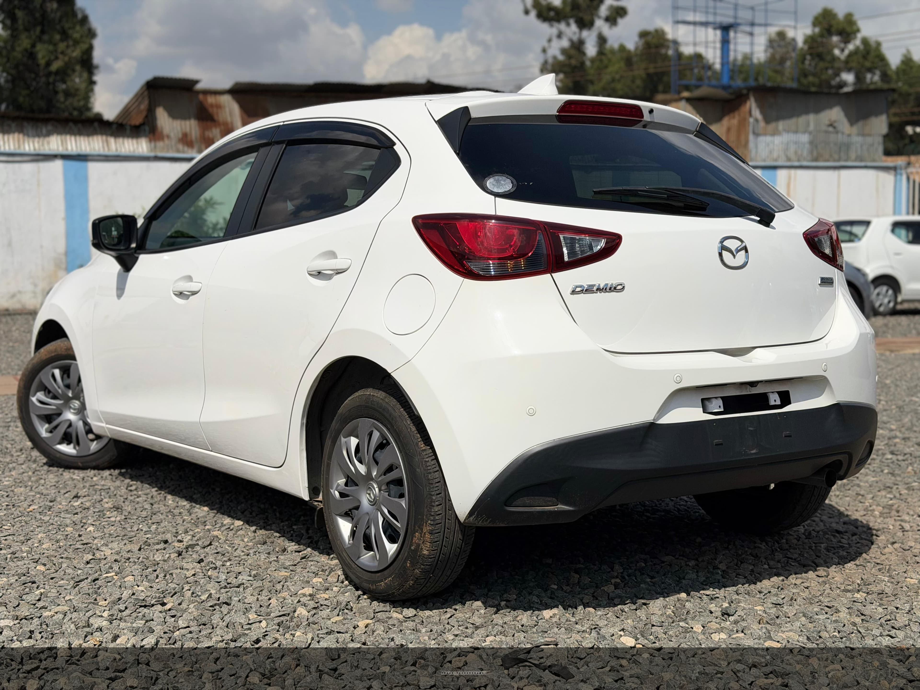 2019 Mazda Demio image 2
