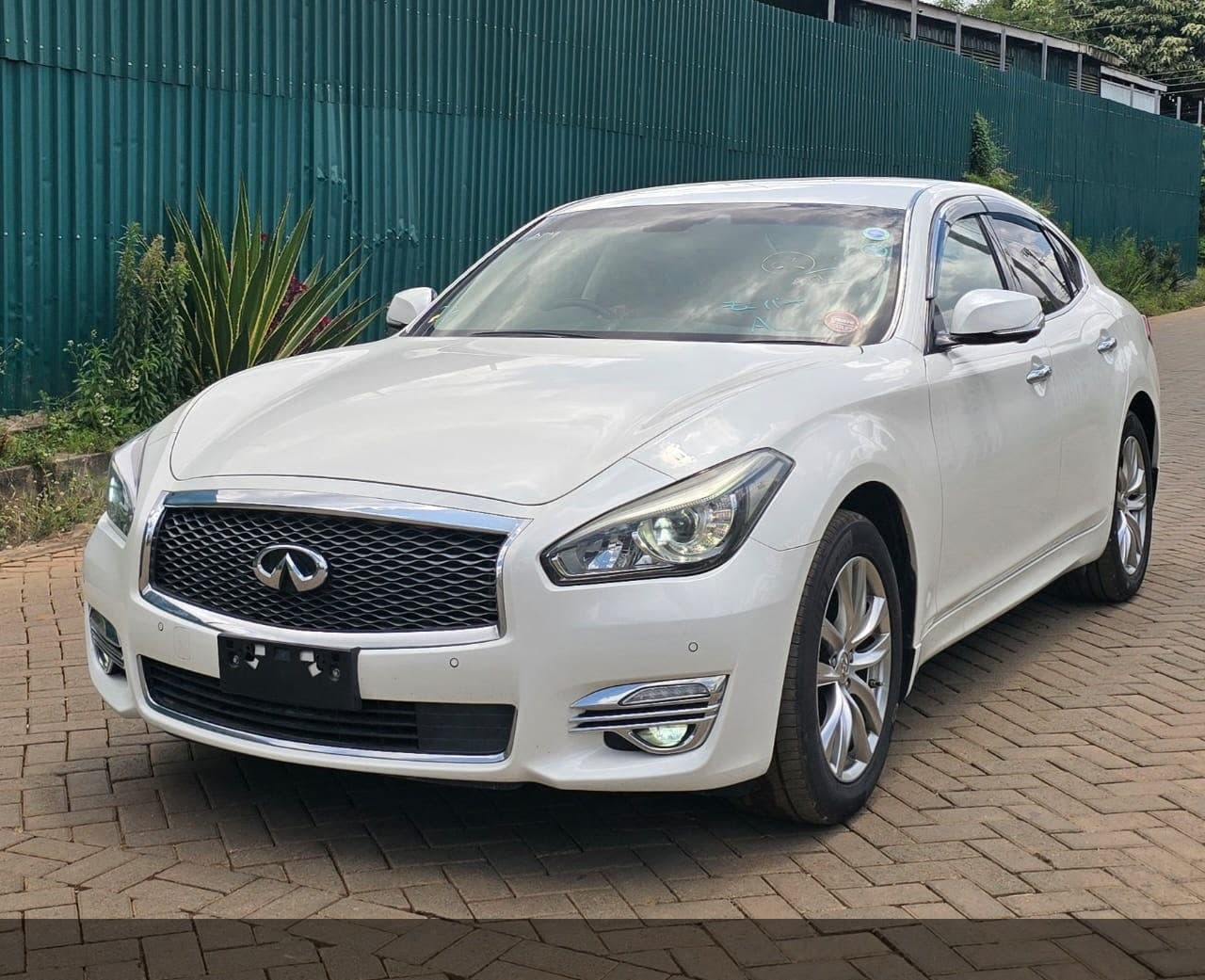 2018 Infiniti Fuga image 3