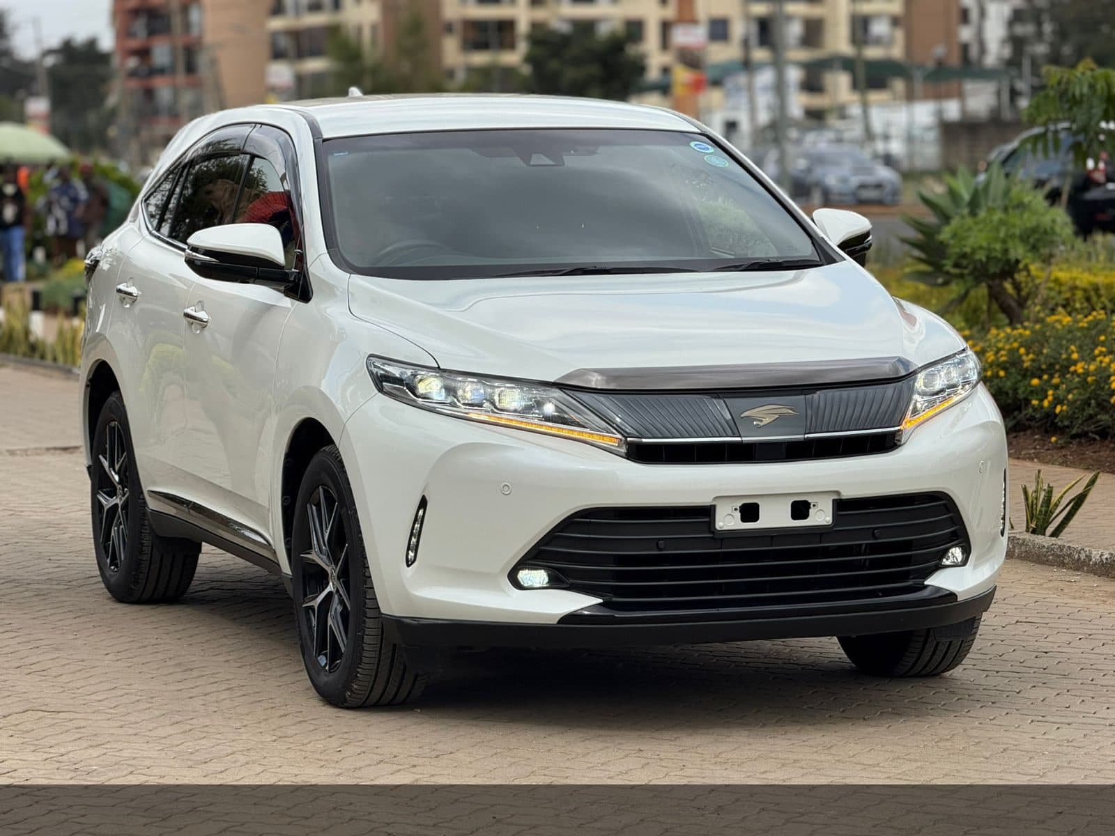 2020 Toyota Harrier image 2