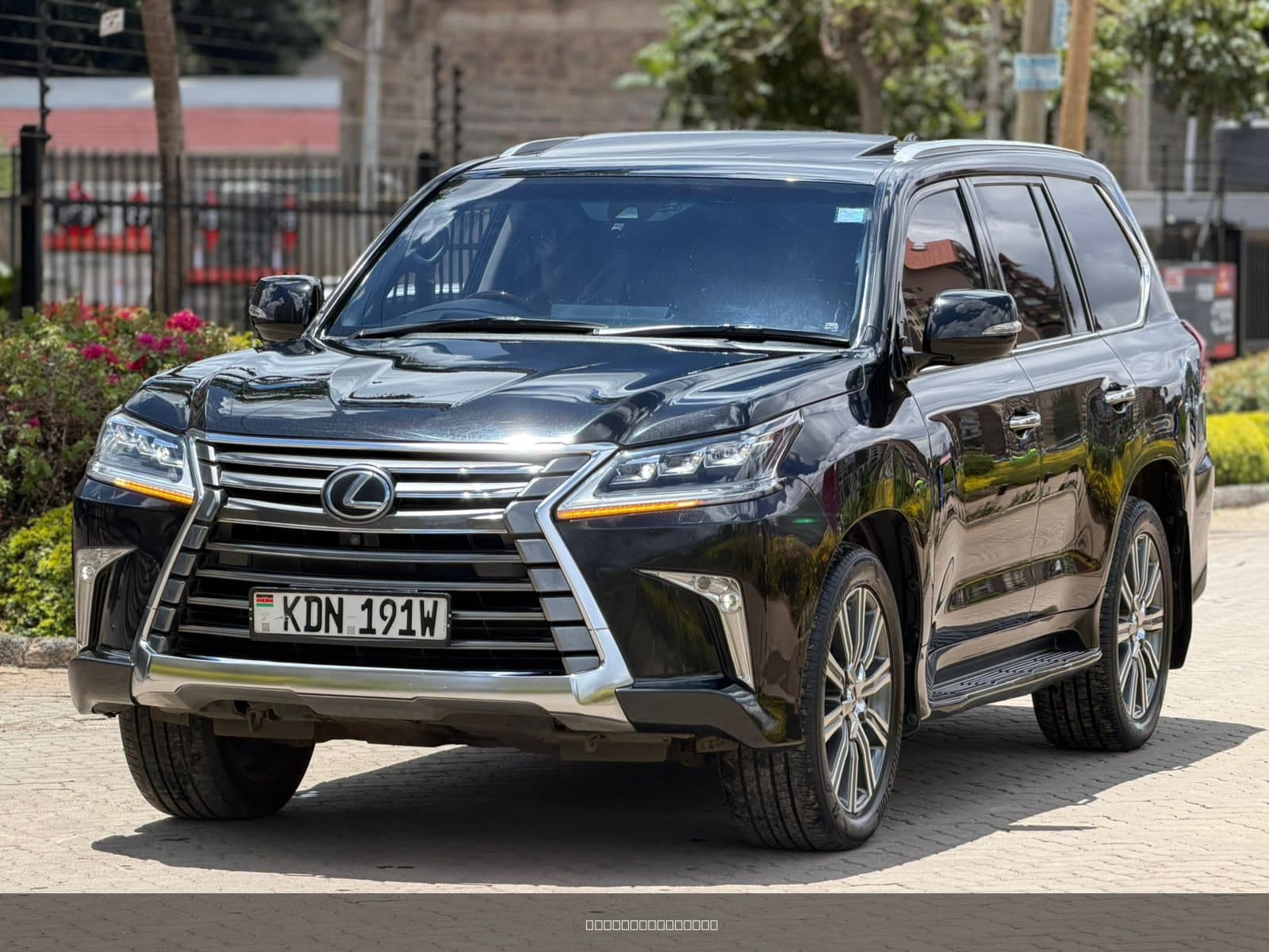 Lexus LX570