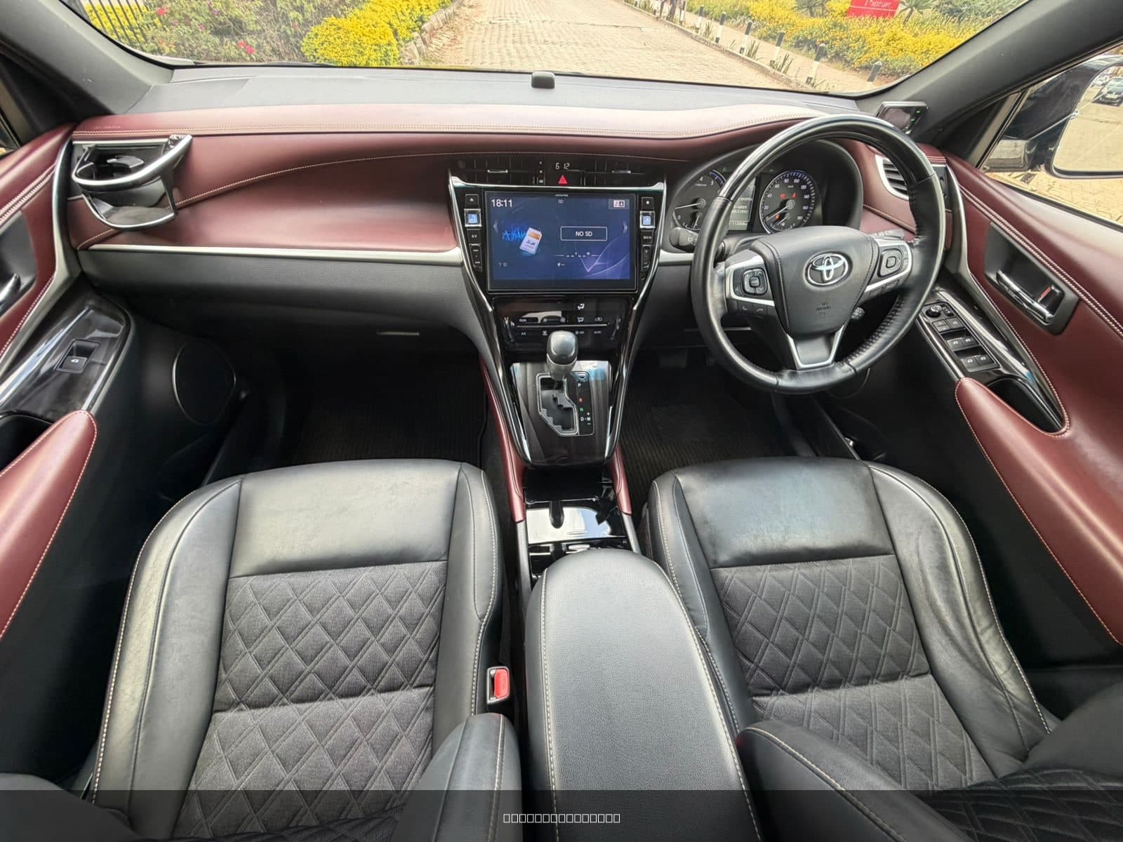 2019 Toyota Harrier image 2