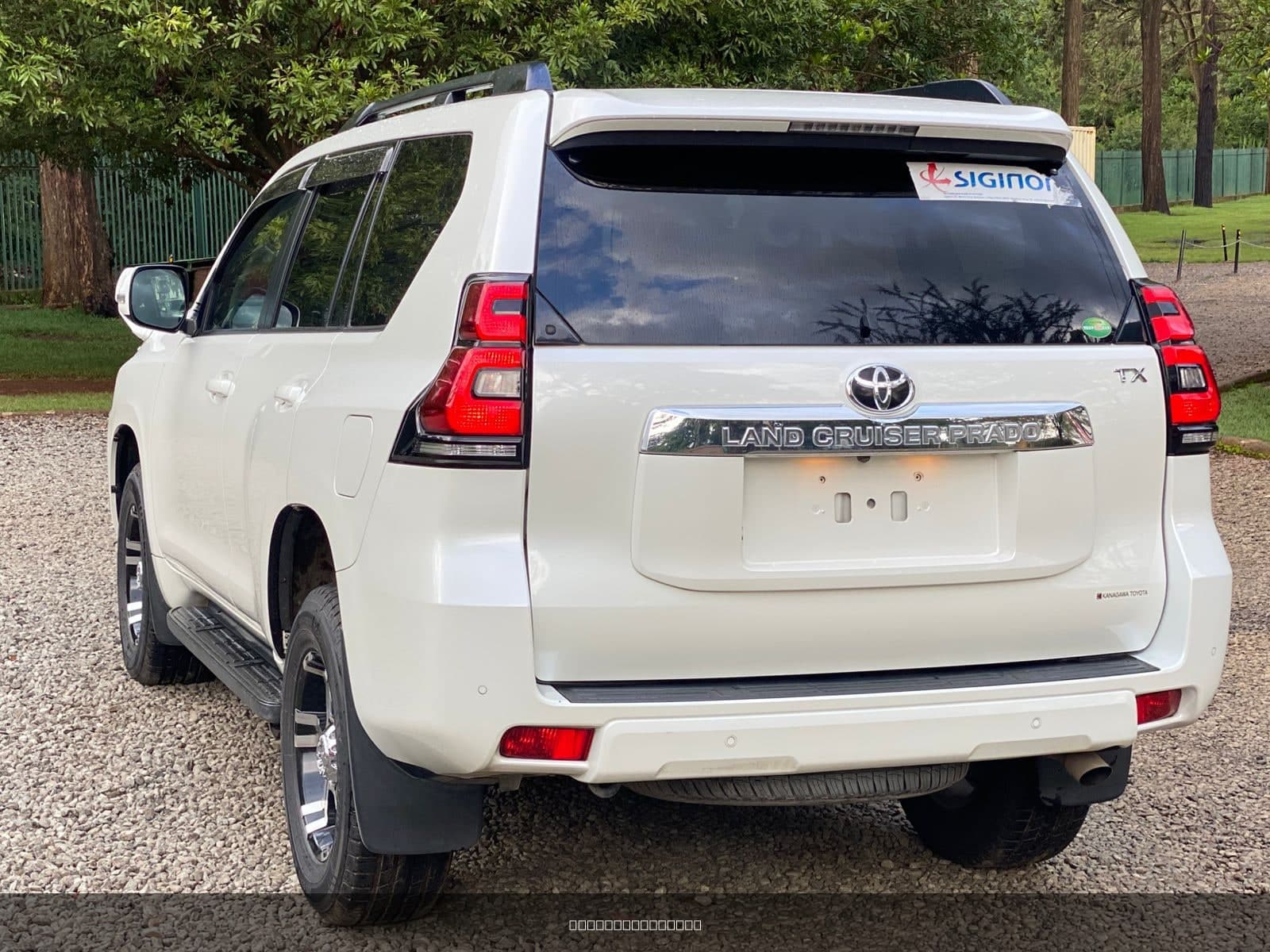 2020 Toyota Land Cruiser J150 image 4