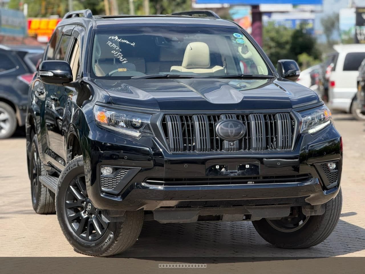 2022 Toyota Land Cruiser Prado TX-L image 2