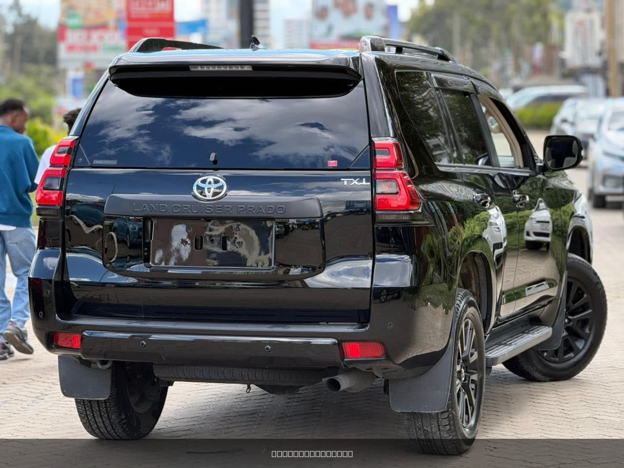 2022 Toyota Land Cruiser Prado TX-L image 3
