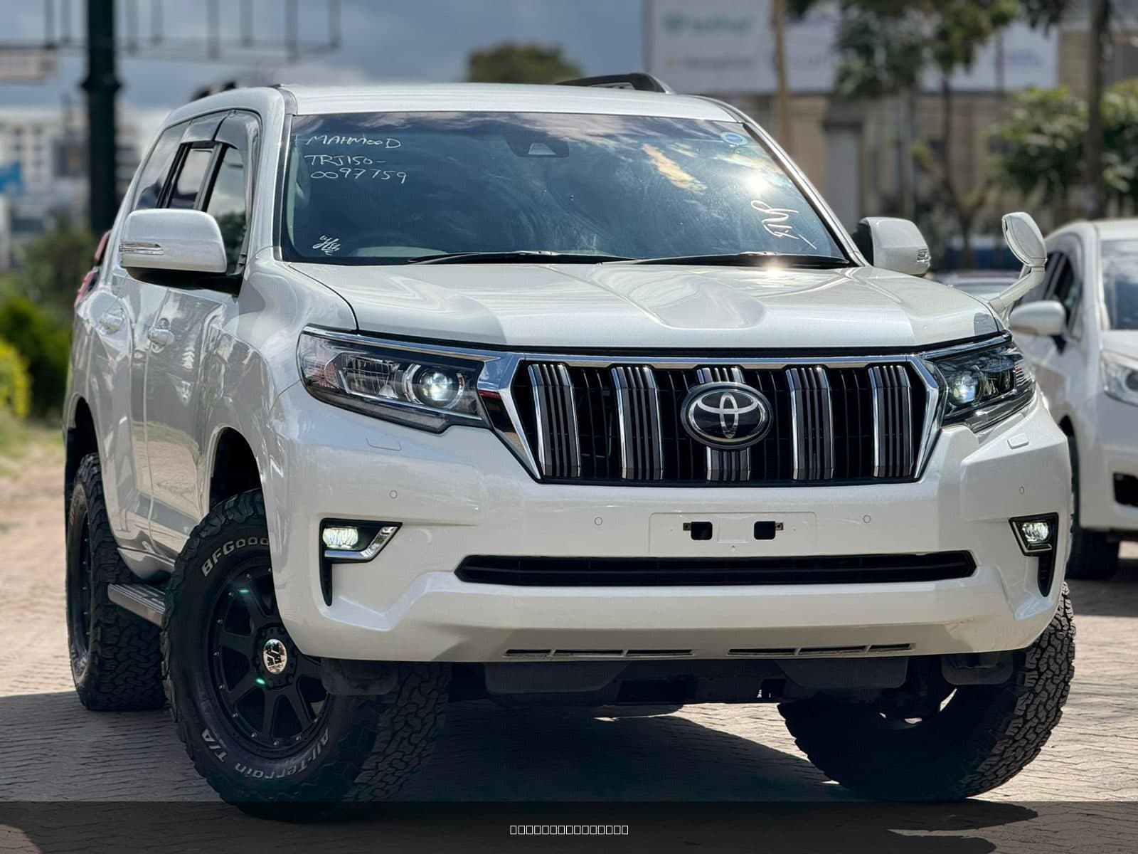 2019 Toyota Land Cruiser Prado TX-L image 3