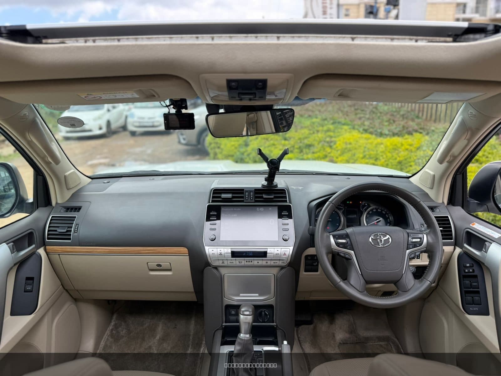2022 Toyota Land Cruiser Prado TX-L image 5