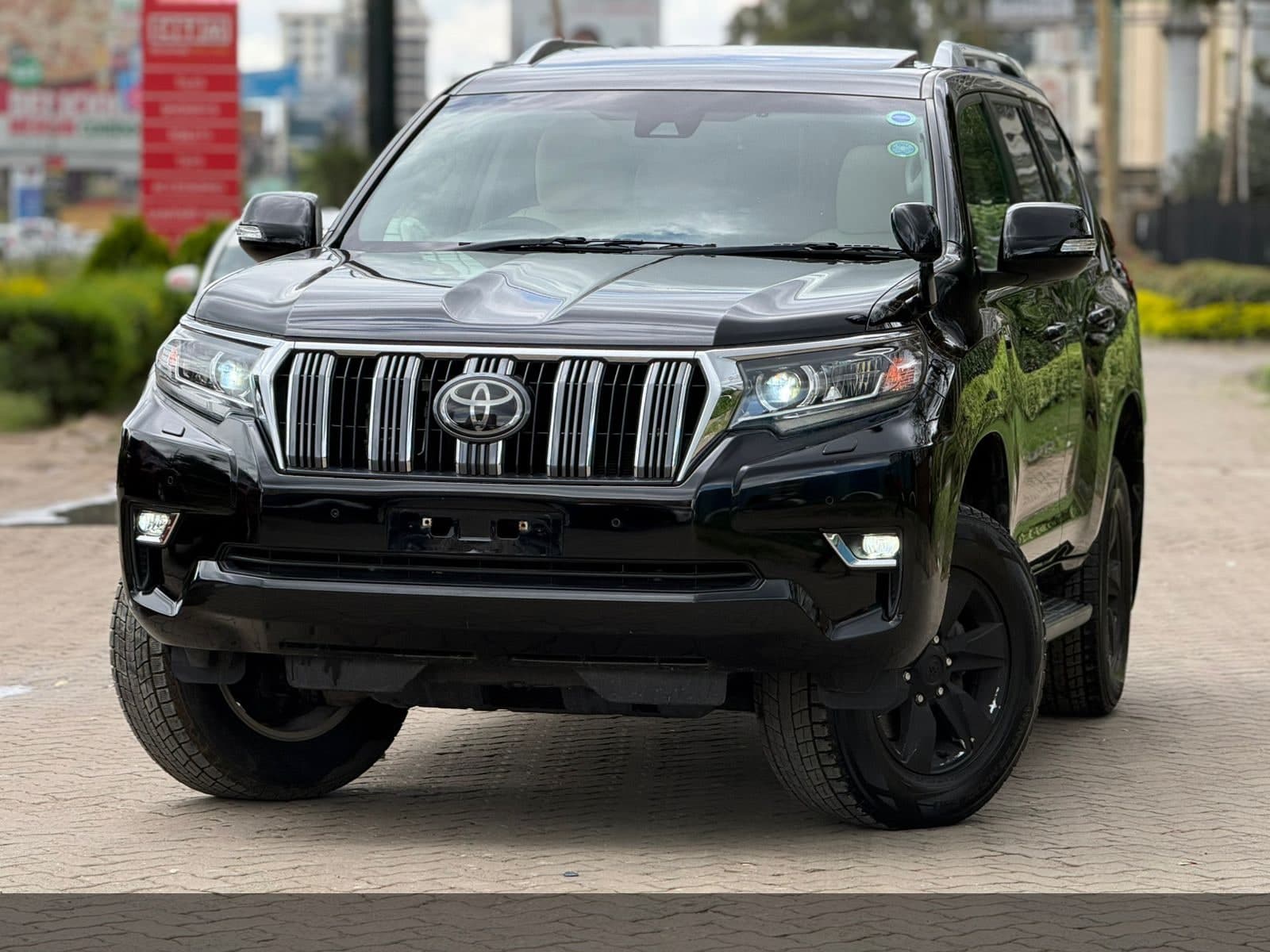 2019 Toyota Land Cruiser Prado TX-L image 2