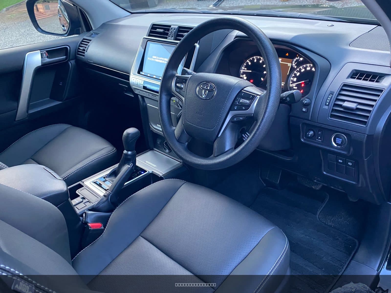 2019 Toyota Land Cruiser Prado image 5