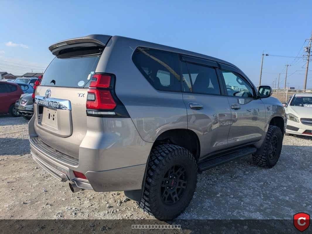 2019 Toyota Land Cruiser Prado TX-L image 4