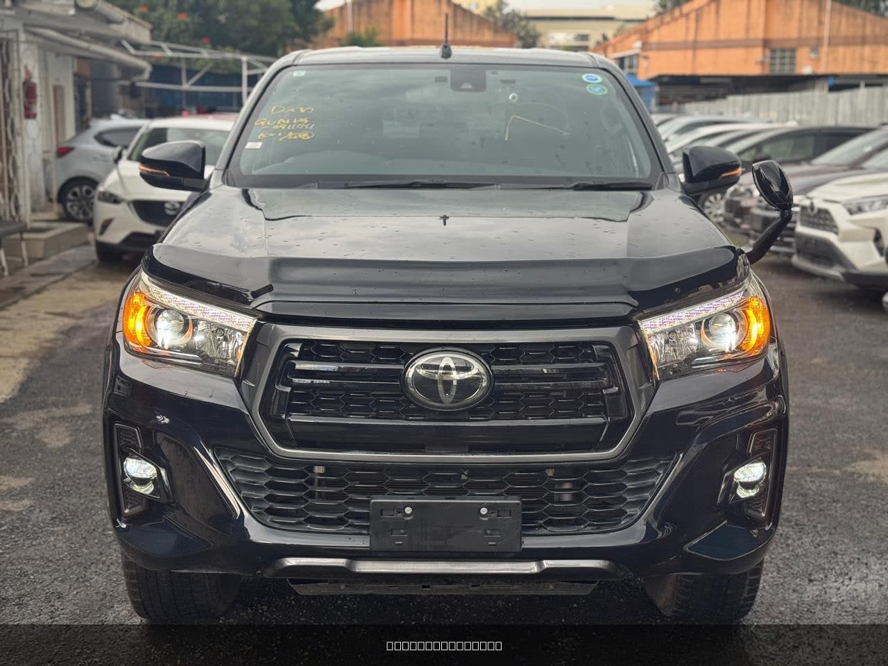 Toyota Hilux ( Z BLACK RALLY EDITION )