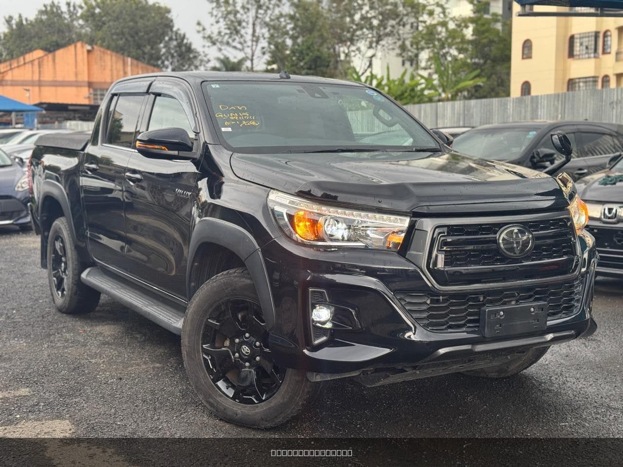 2019 Toyota Hilux Z BLACK RALLY EDITION image 2