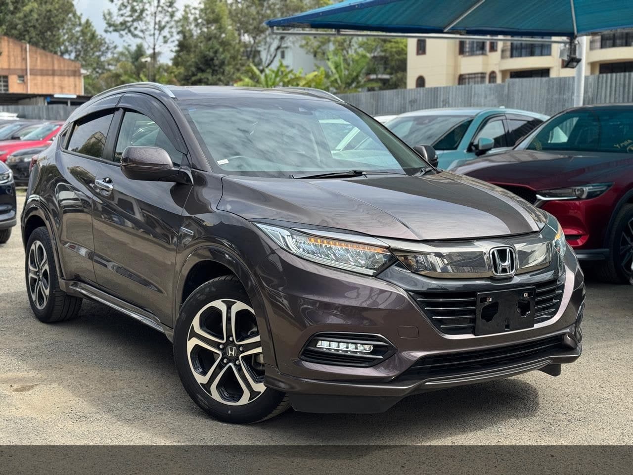 2018 Honda Vezel Z SENSING PACKAGE image 2