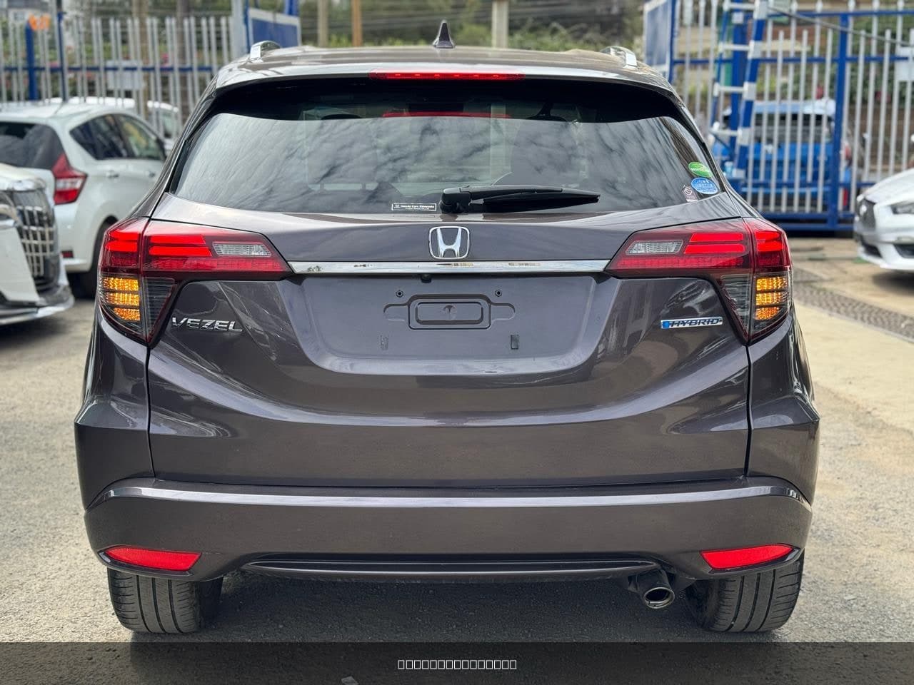 2018 Honda Vezel Z SENSING PACKAGE image 4