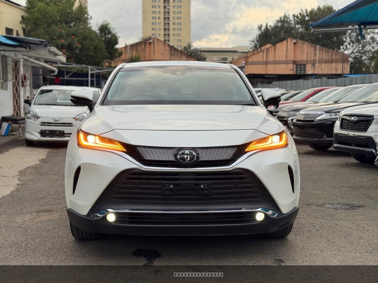 2020 Toyota Harrier Z image 2