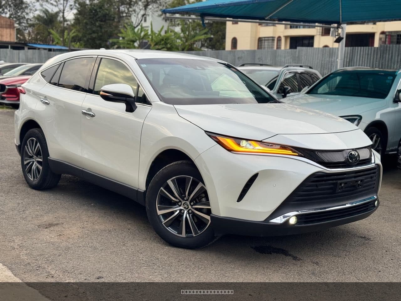 2020 Toyota Harrier Z image 3