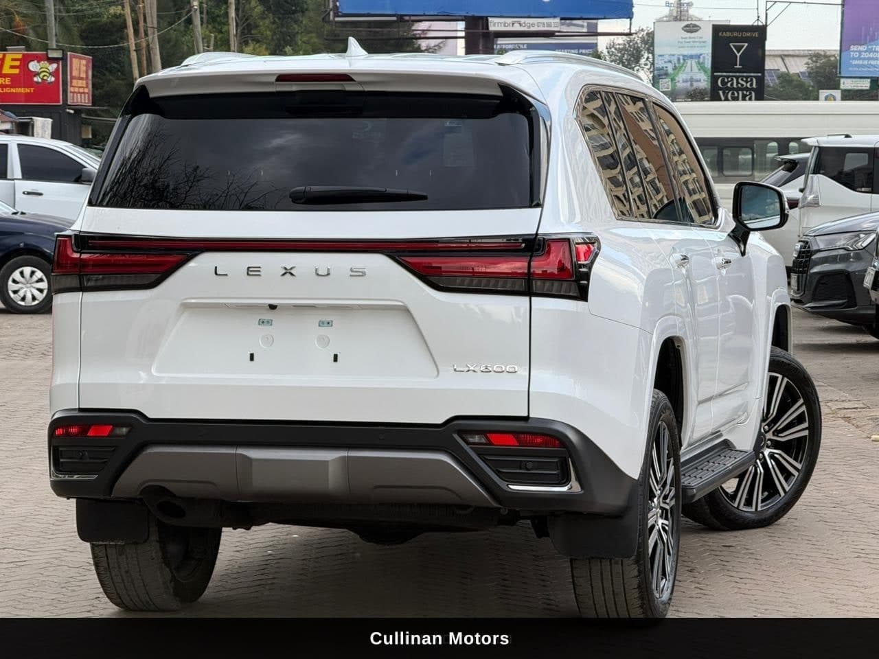 2023 Lexus LX 600 image 3